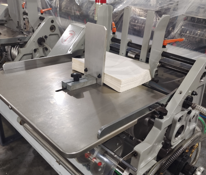 ماشین PRY-8D برای جمع آوری و کتاب کردن و دوخت و تراشیدن صندلی 3